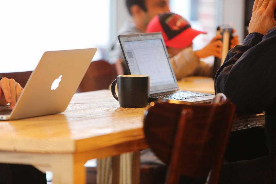 Boost Your Blog with AI: How Artificial Intelligence is Revolutionizing the Industry