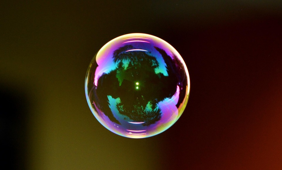 Bubble: A Closer Look at the Science Behind This Popular Skincare Ingredient