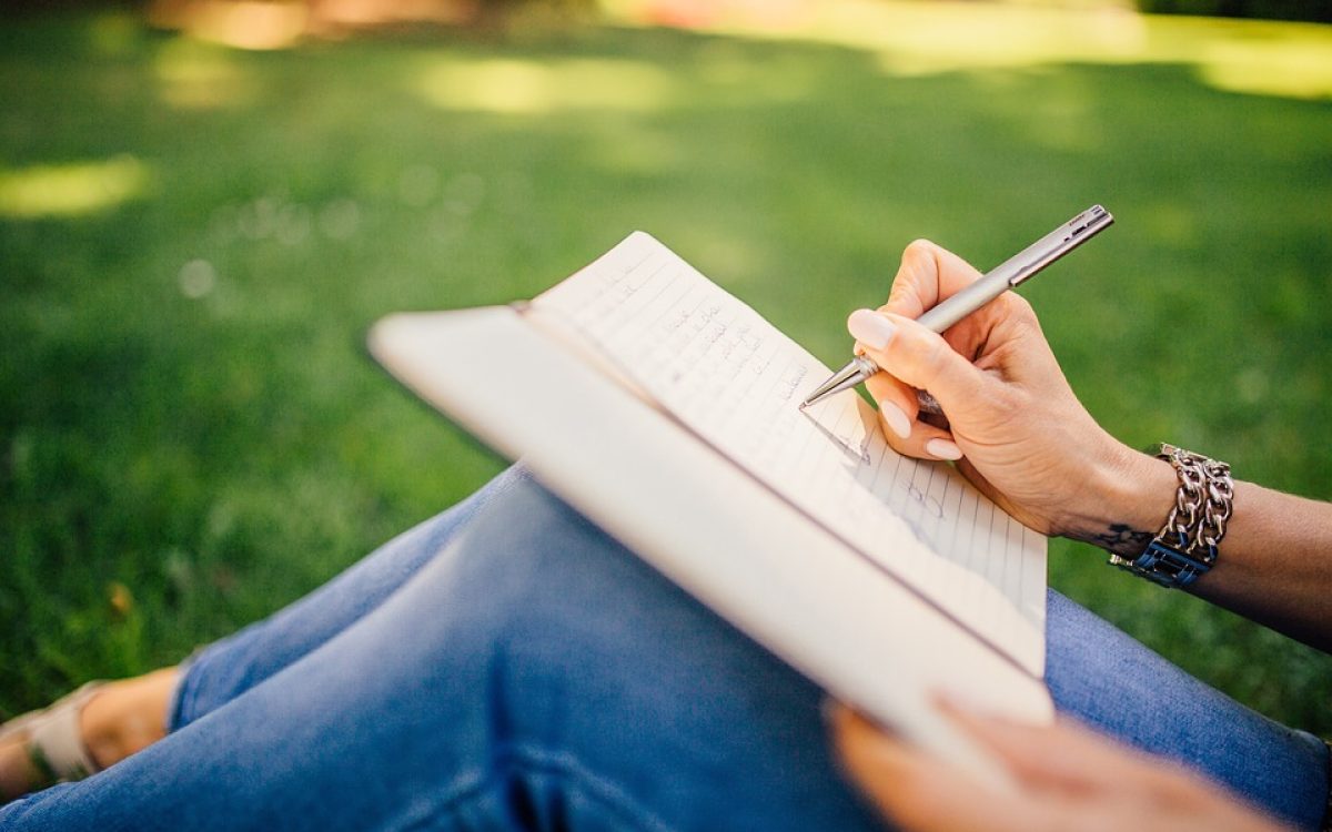  Automatic Content Writing